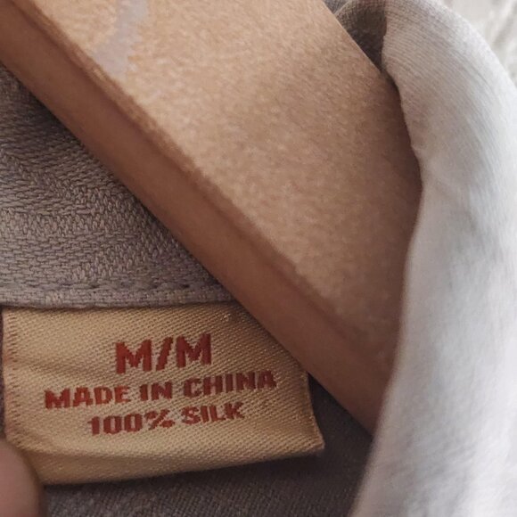 Tommy Bahama Shirt Mens Medium Gray Silk Palm Leaf Button Up Camp Casual TB Logo - Picture 5 of 10